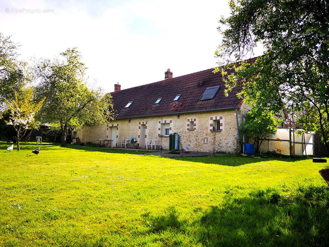 Maison à SAINT-ARNOULT-DES-BOIS