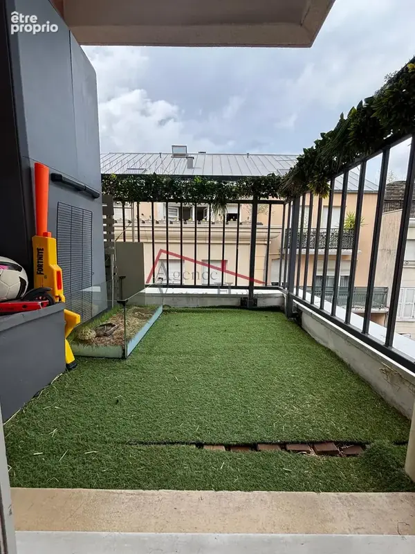 Appartement 3 pièces de 60m2 avec balcons et parking - SURESNES - photo 8
