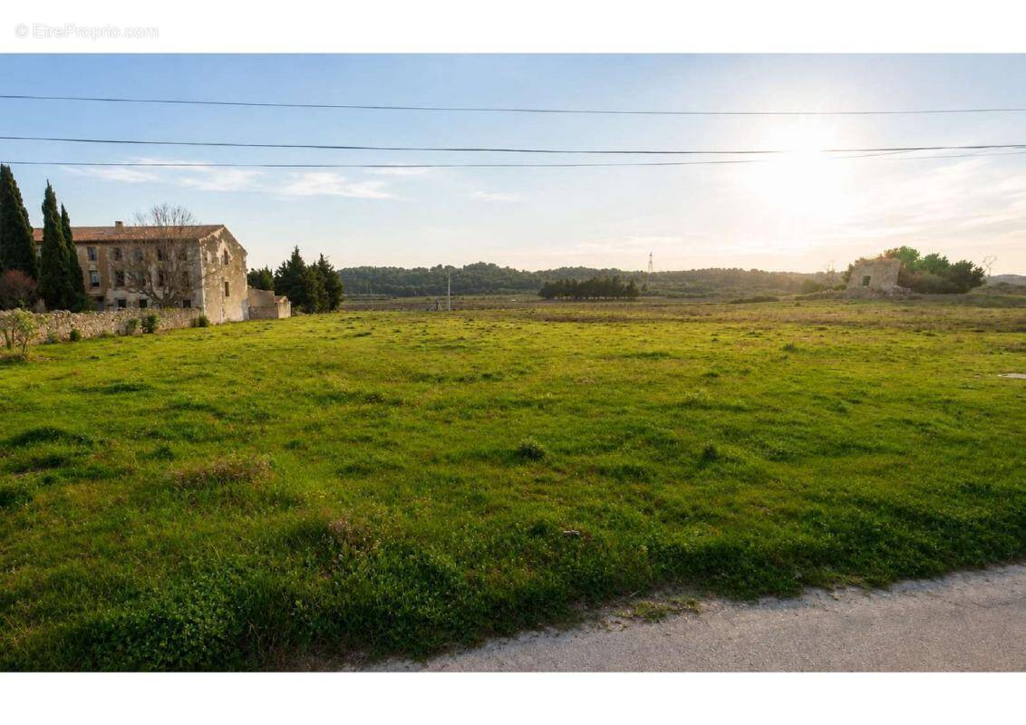 Terrain à MAILHAC