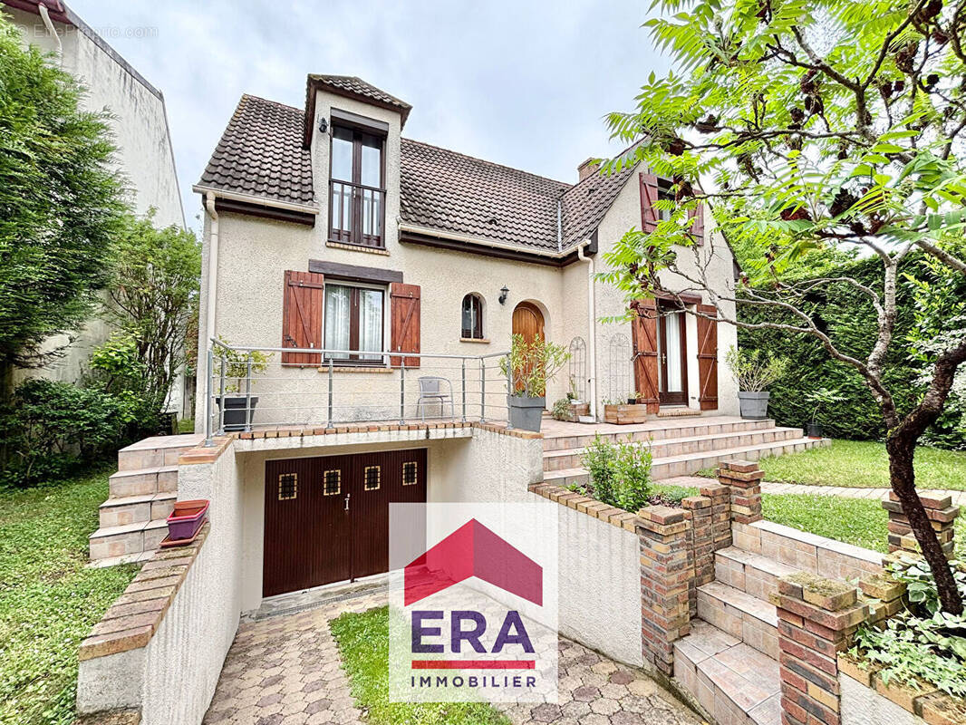 Maison à SARTROUVILLE