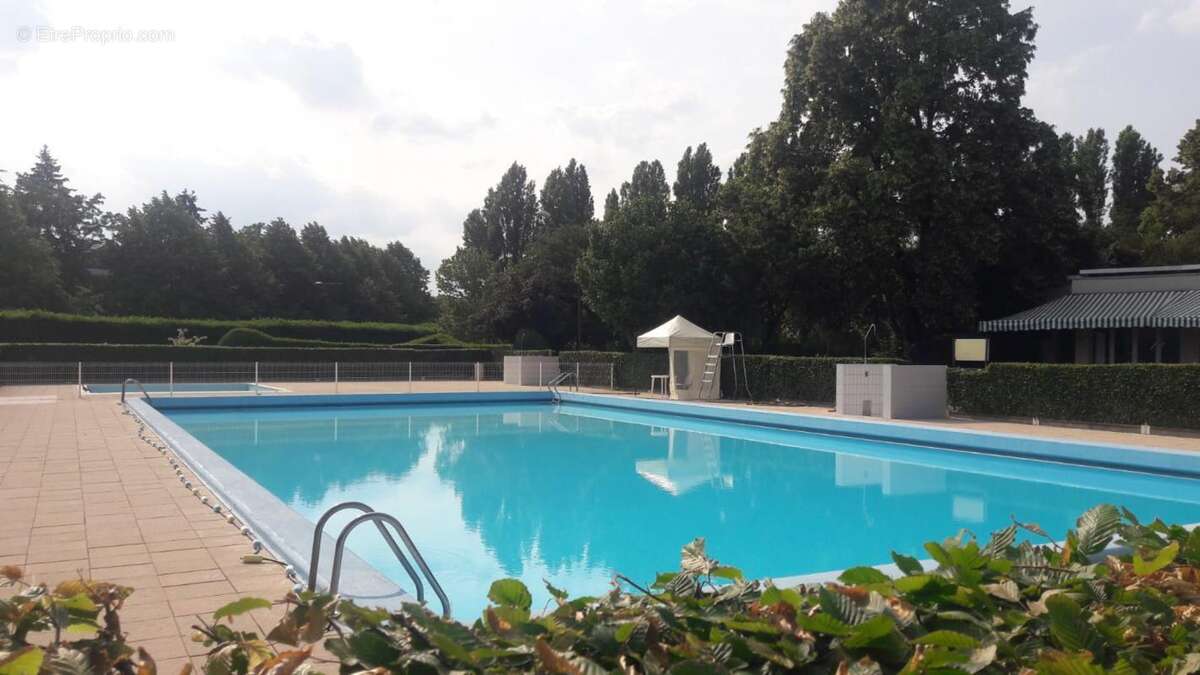 Appartement à FONTENAY-LE-FLEURY