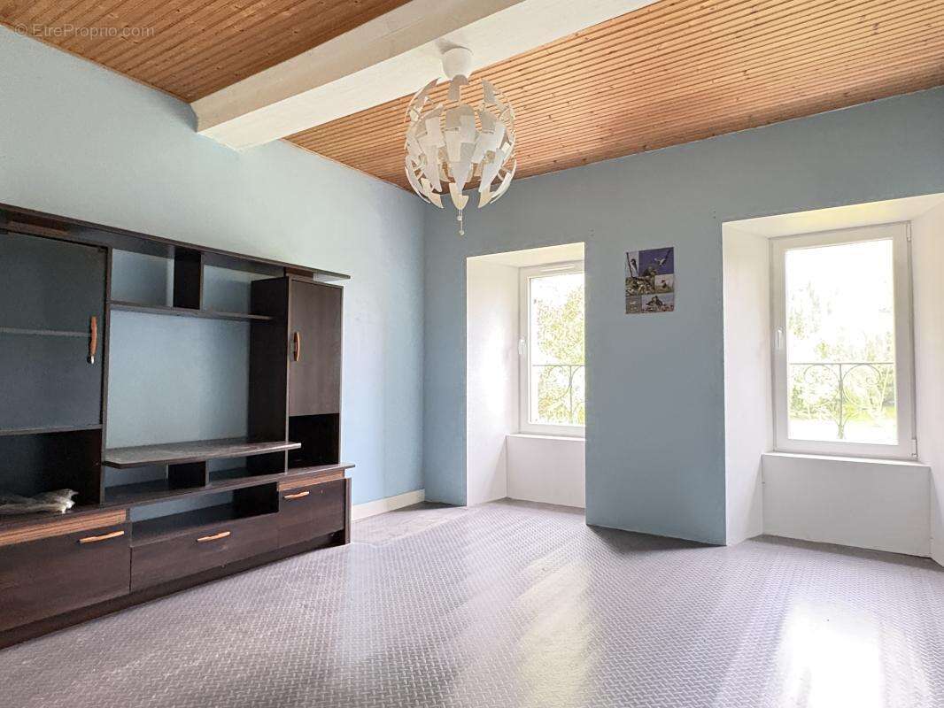 Maison 208 m² à Marigny  - photo 16