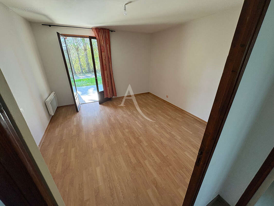 Maison à NEGREPELISSE