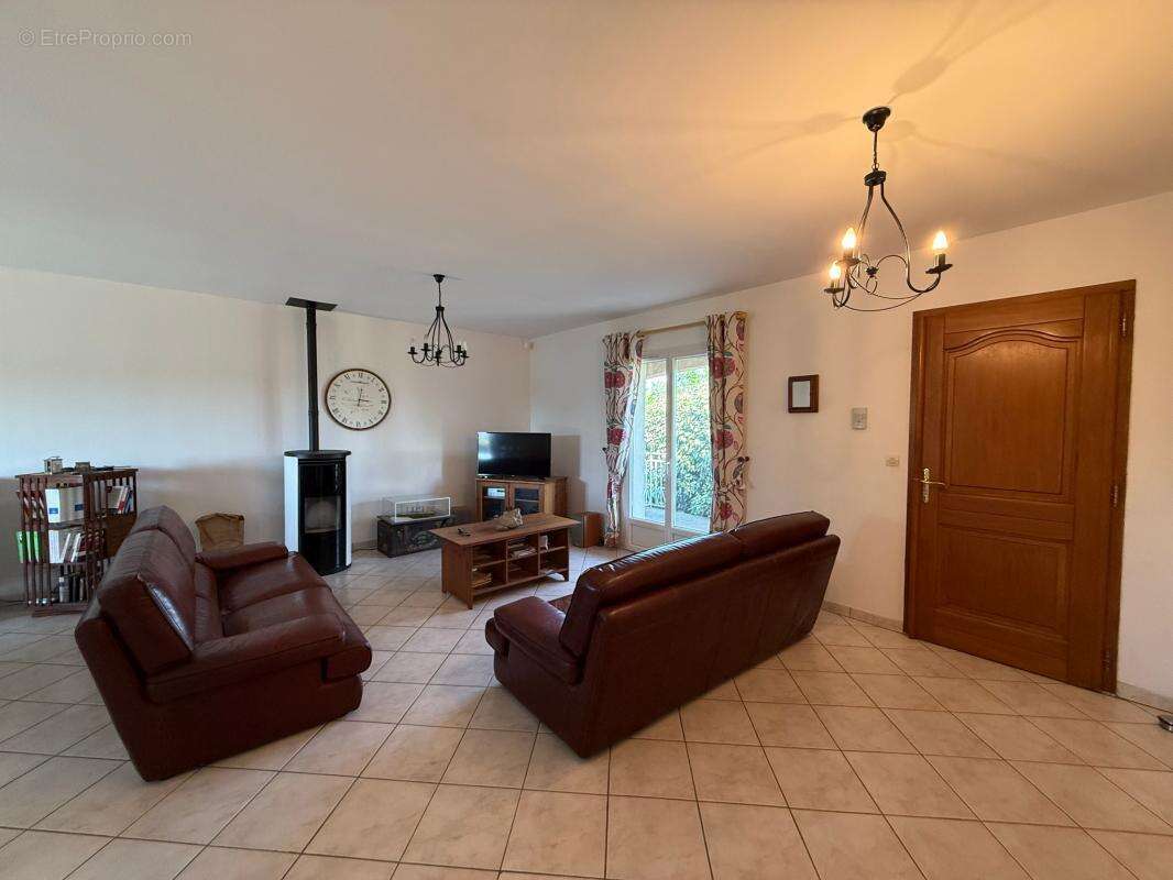 Maison à LABLACHERE