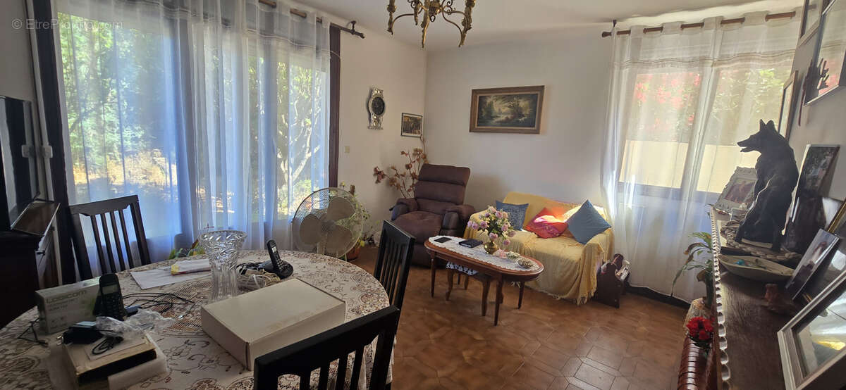 RARE: Appartement avec  jardin, parking et cave - photo 5