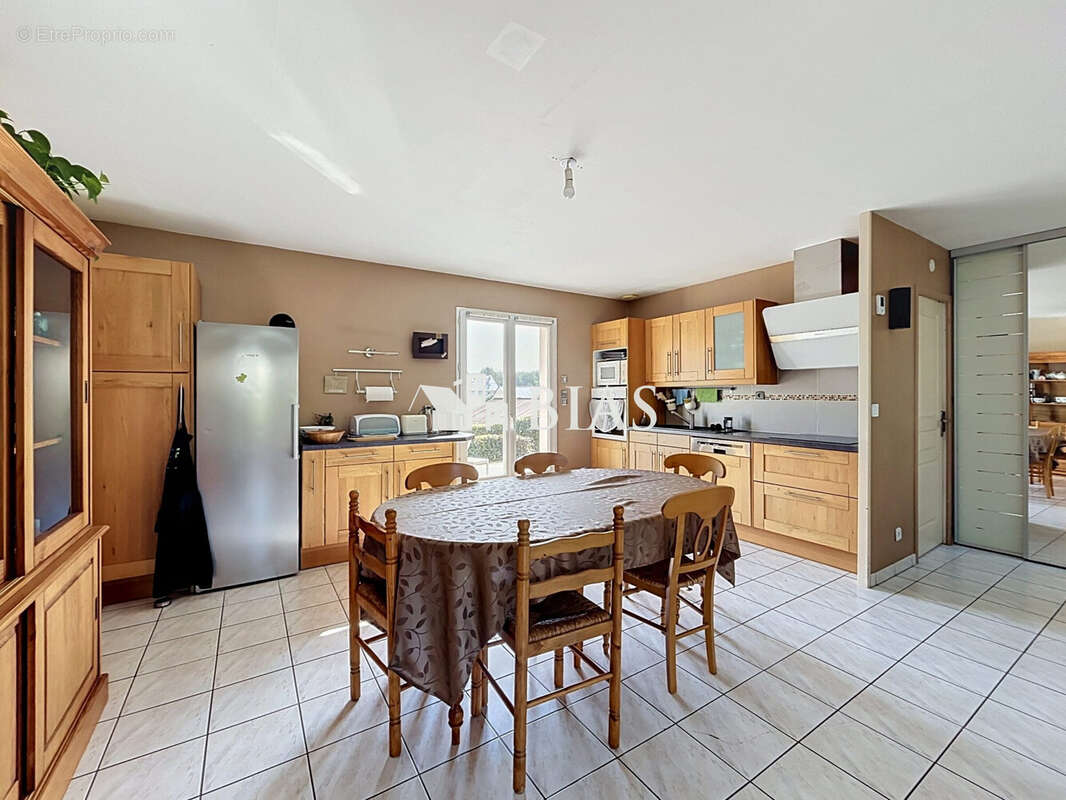 Maison 142 m² à Buchy  - photo 5