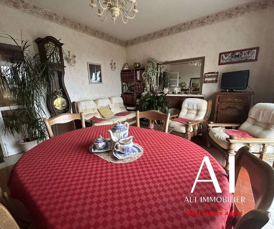 Appartement à FALAISE