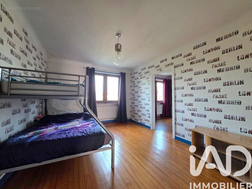 Maison 140 m² à Henriville  - photo 4