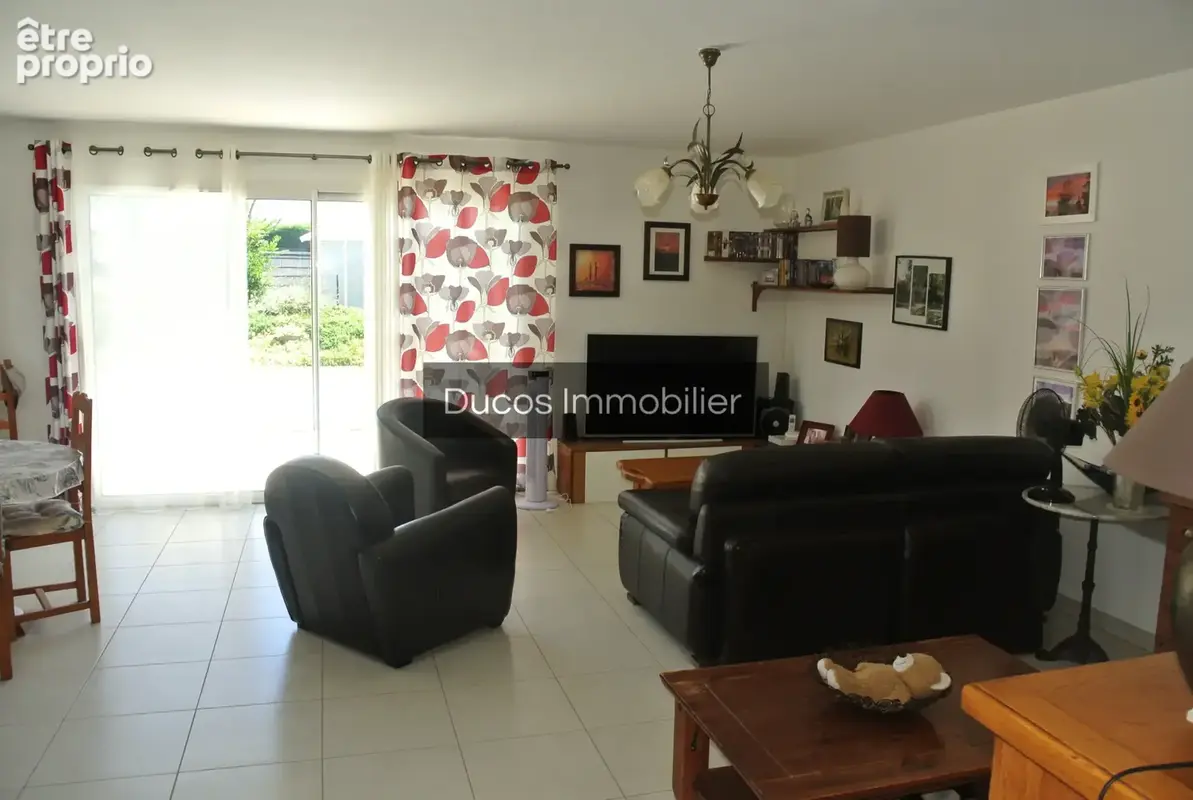 Maison 3 chambres, un bureau, une salle d'eau et une salle de bains - photo 5