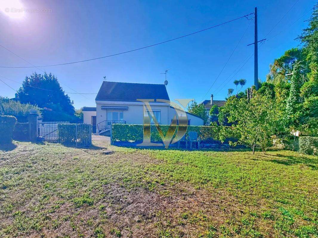 Maison à MONTLOUIS-SUR-LOIRE