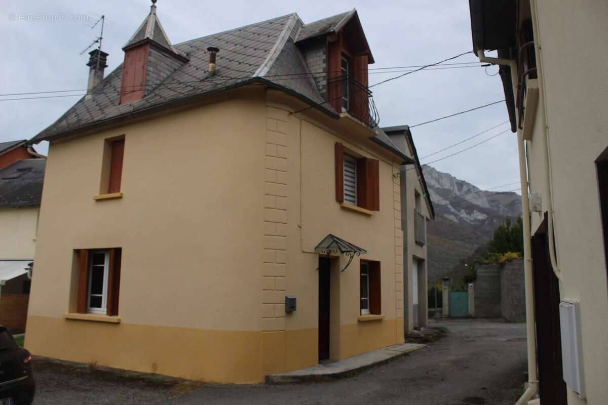 Maison de village  - MARIGNAC  - idéal résidence secondaire - photo 2
