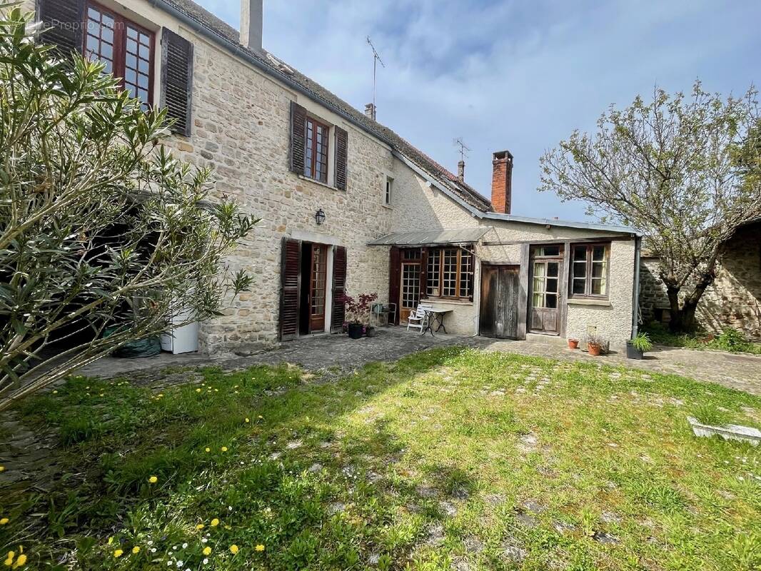 Maison à MILLY-LA-FORET