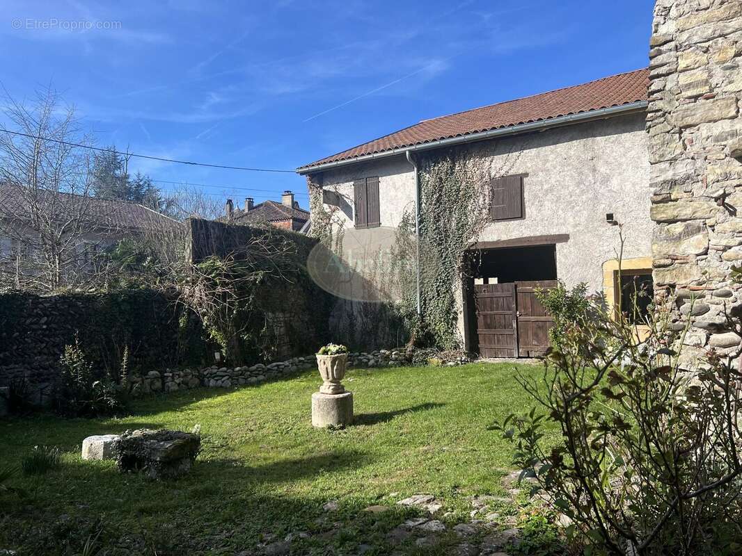 Maison à SAUVETERRE-DE-BEARN