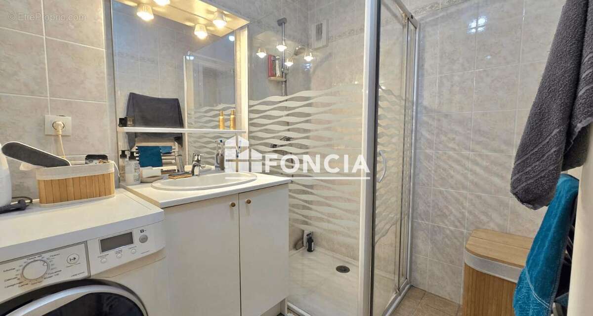 LA ROCHE-SUR-FORON : Appartement LOUE - T2 avec terrasse + Garage + Cave - photo 11