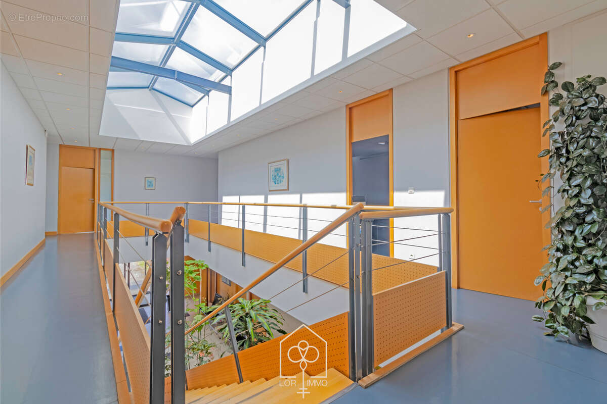 Commerce à CUSTINES