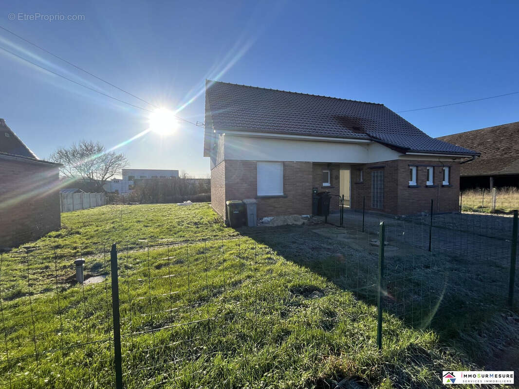 Maison à BERGUENEUSE