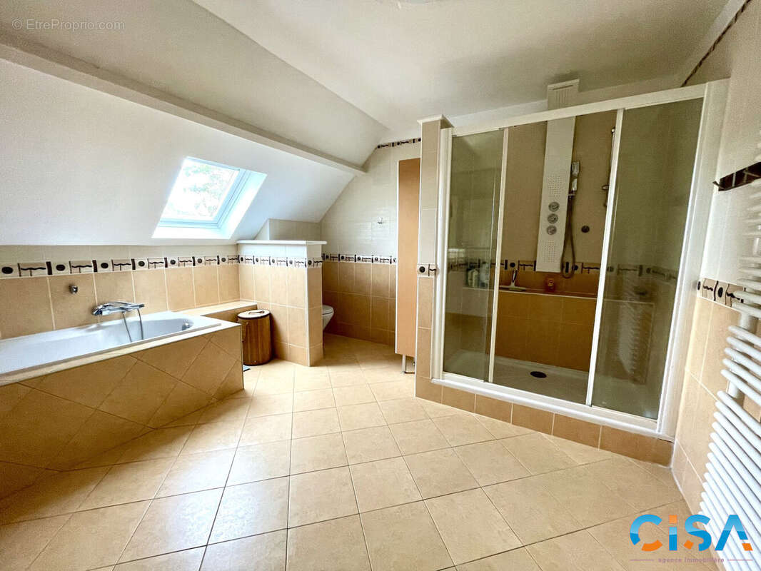 Maison à SAINTE-GENEVIEVE