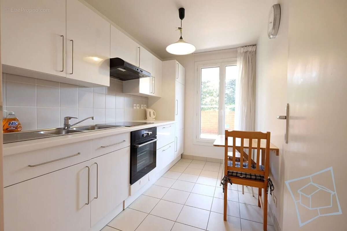 Maison à VOISINS-LE-BRETONNEUX