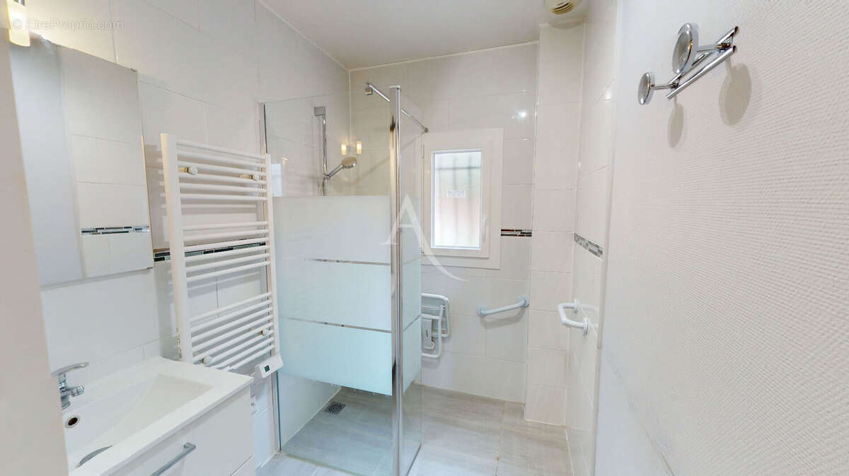 Maison à SAINT-JEAN-DE-BRAYE