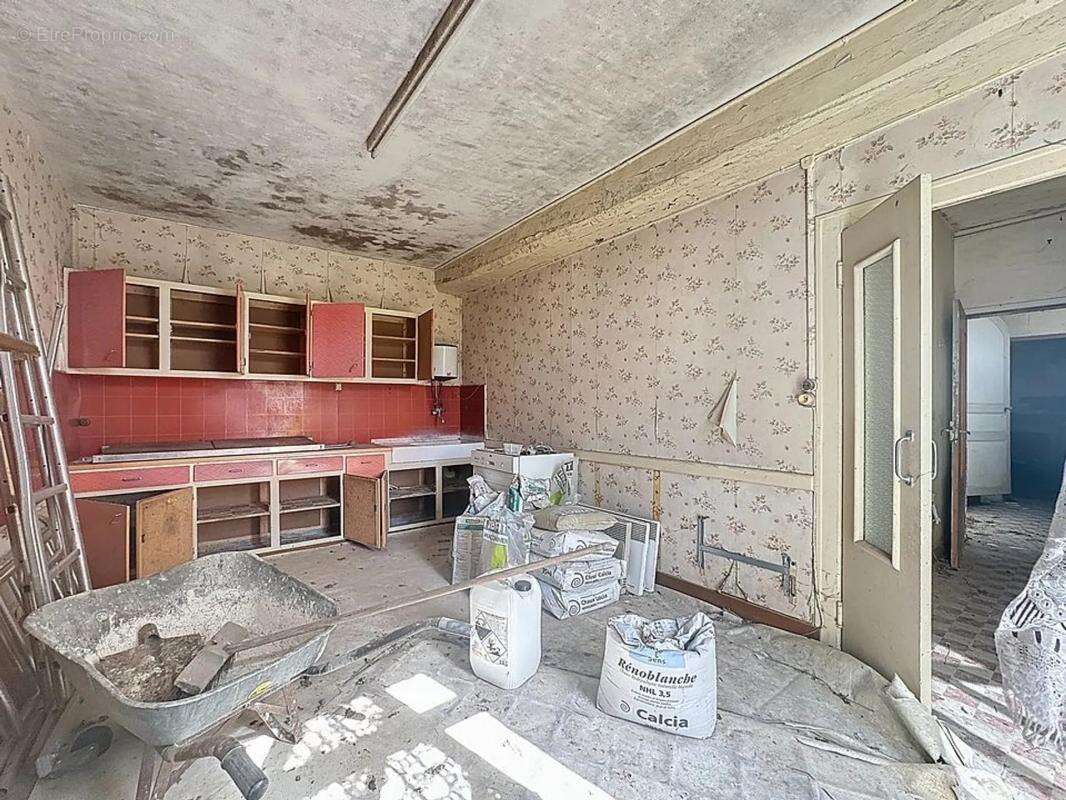 Maison à SAINT-MACAIRE-DU-BOIS