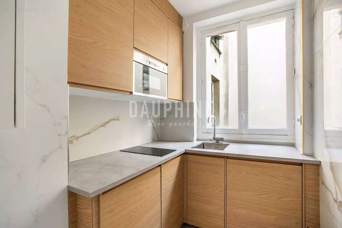 Appartement à PARIS-7E