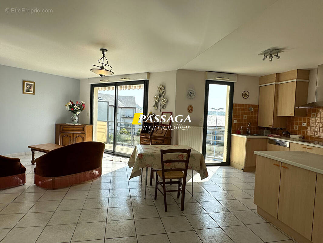 Appartement à ONET-LE-CHATEAU