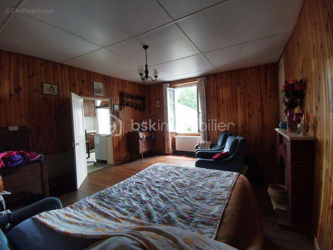 Maison à LEIGNES-SUR-FONTAINE