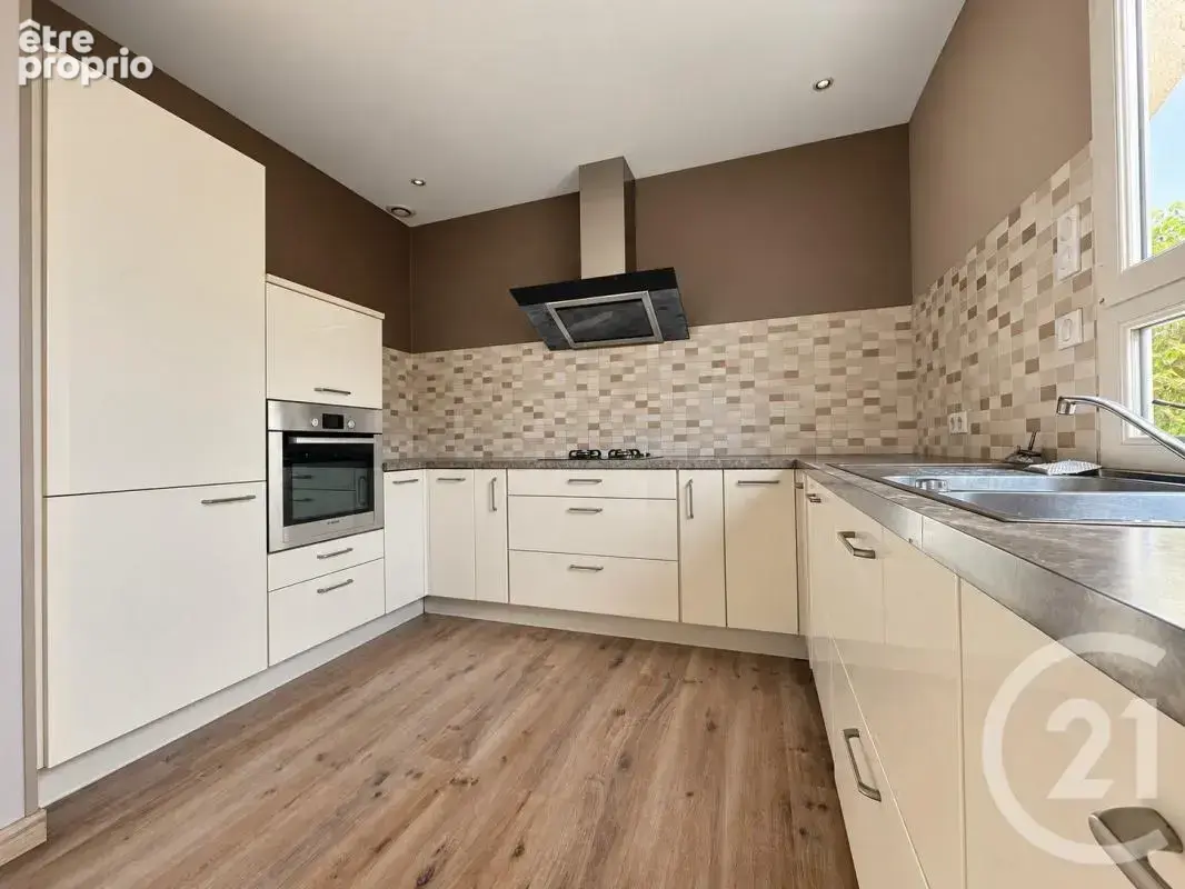 Maison 5 pièces 99 m² à vendre à Saint-Just-Le-Martel (87590) - photo 4