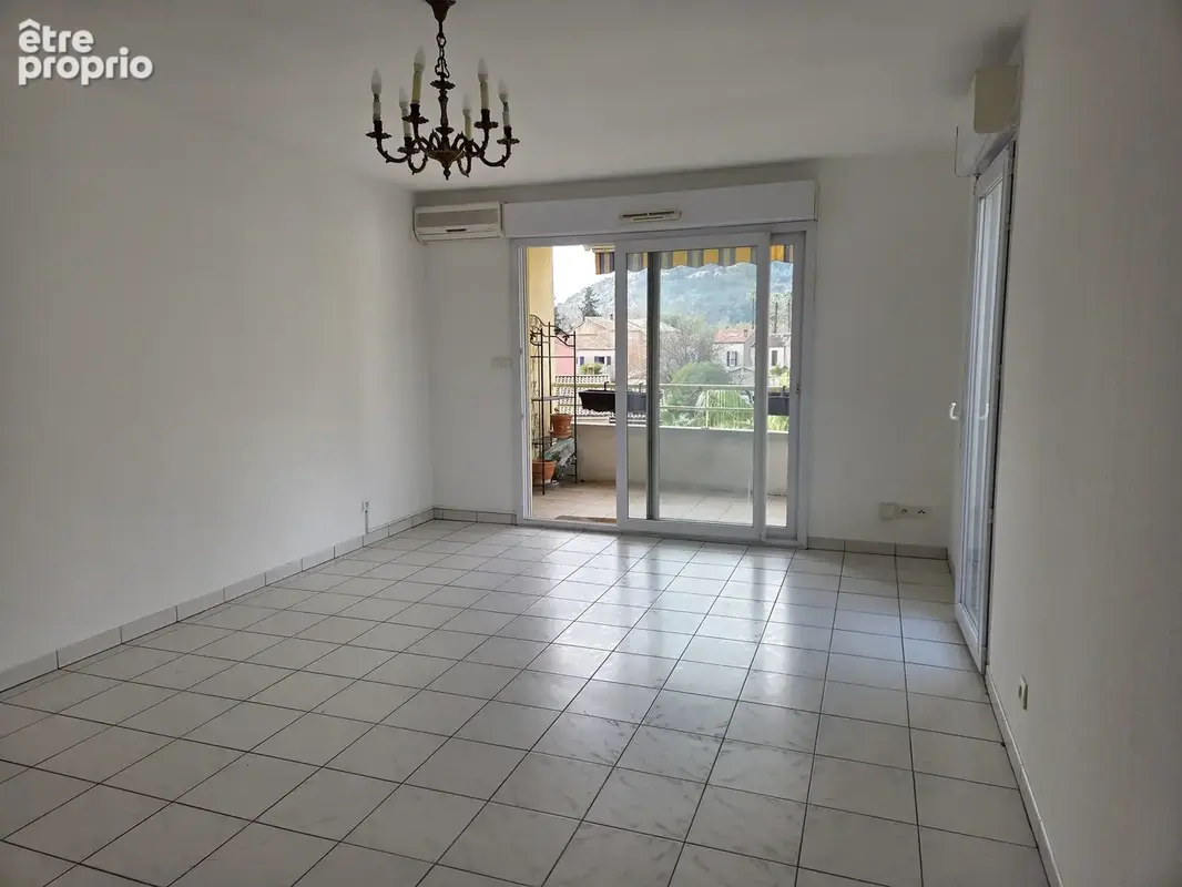 Appartement 4 pièces 82 m² à vendre à Sollies-Pont (83210) - photo 4