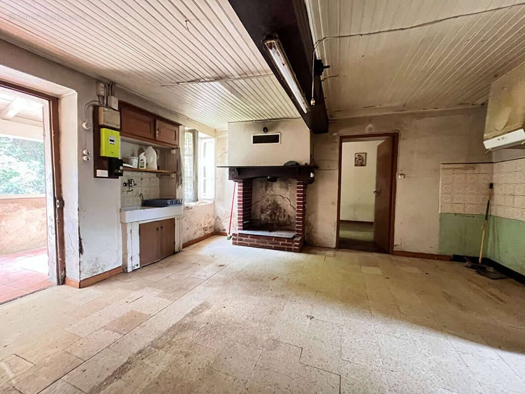 Maison en pierre à restaurer proche Villeréal - photo 6
