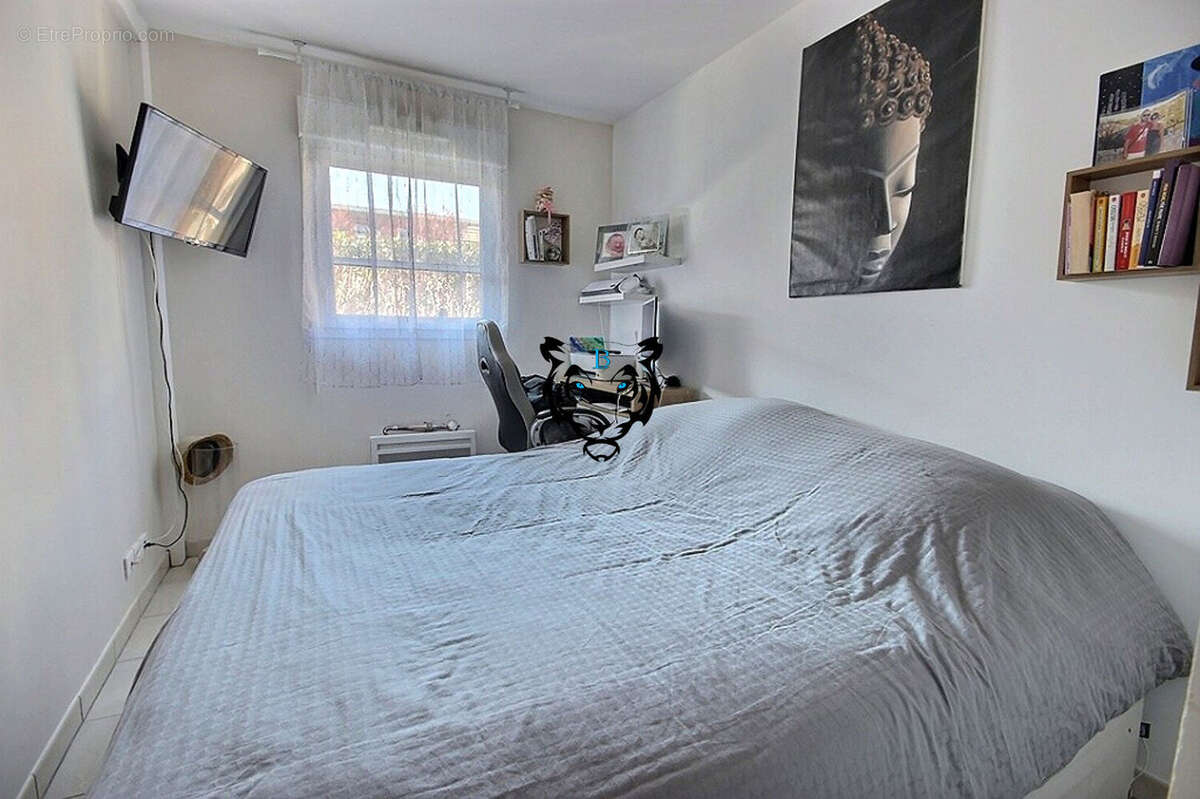 Appartement à ROQUEBRUNE-SUR-ARGENS