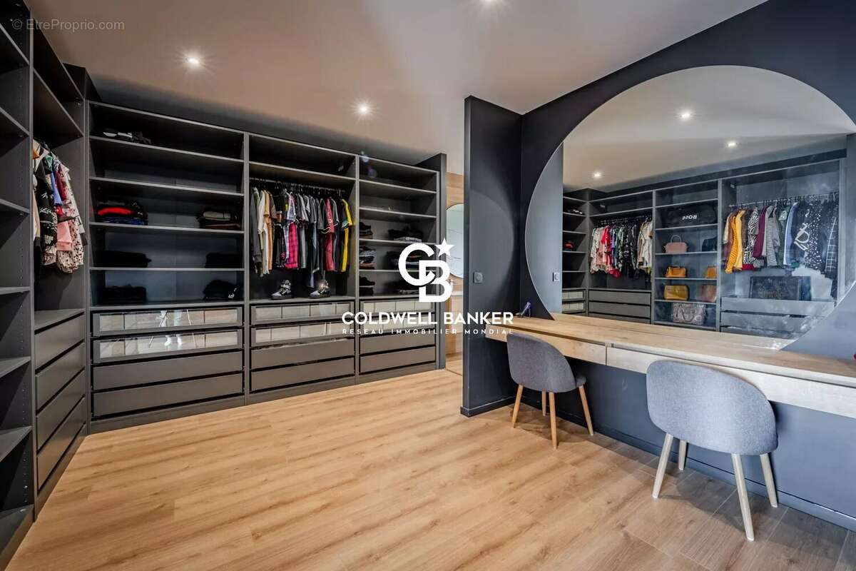Maison à CRANVES-SALES