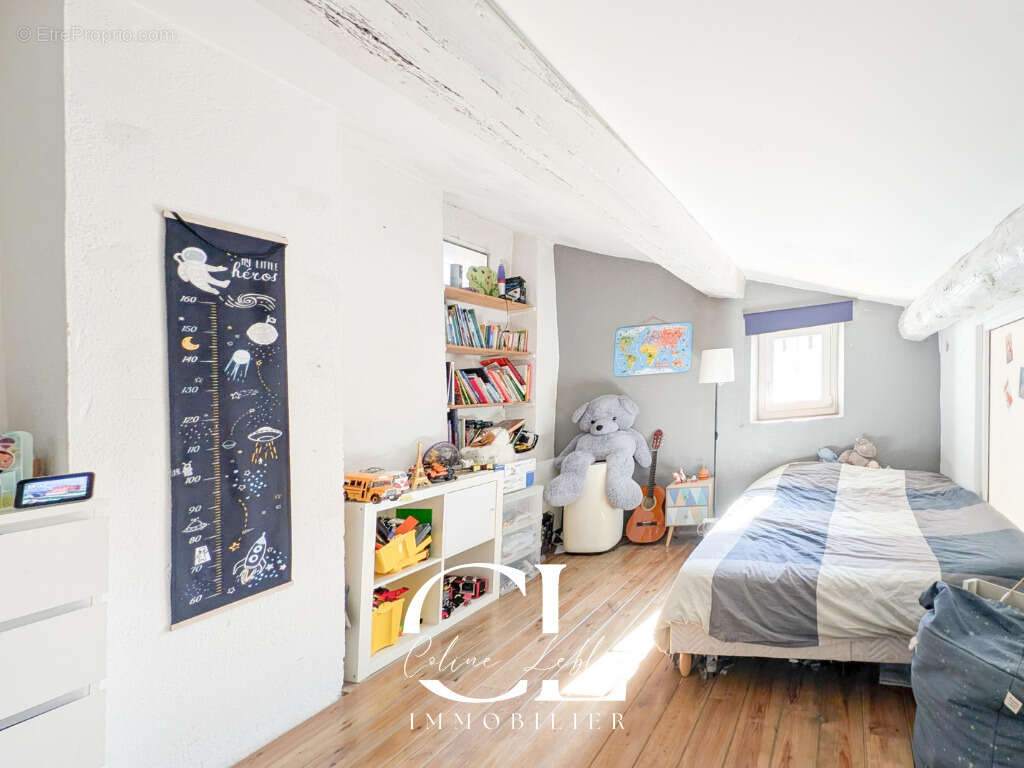 Maison à MEYRARGUES