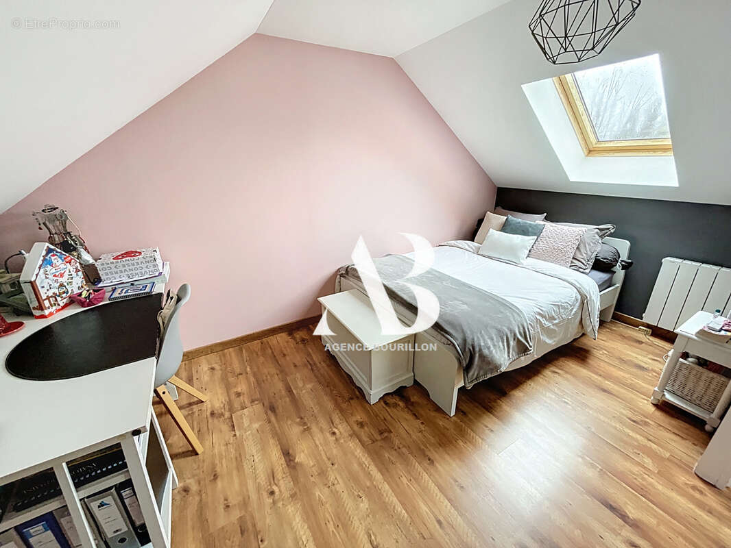 Maison à LA CHAPELLE-RABLAIS