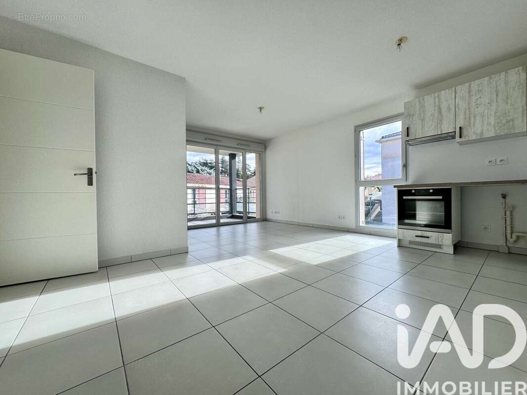 Photo 3 - Appartement à SAINT-MAXIMIN-LA-SAINTE-BAUME