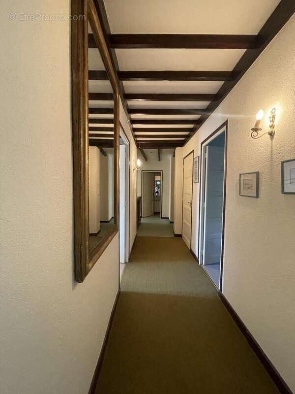 Maison à CHARMES-SUR-RHONE