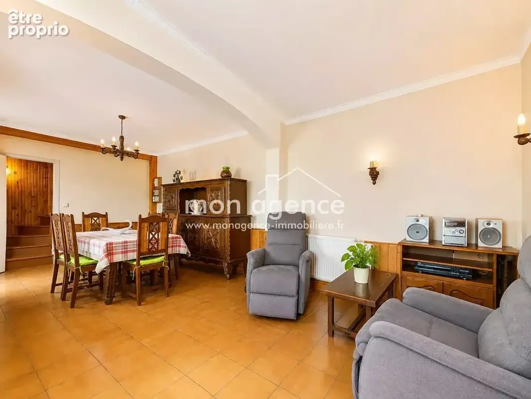 Maison à rénover avec beau potentiel – Bois-l'Évêque - photo 4