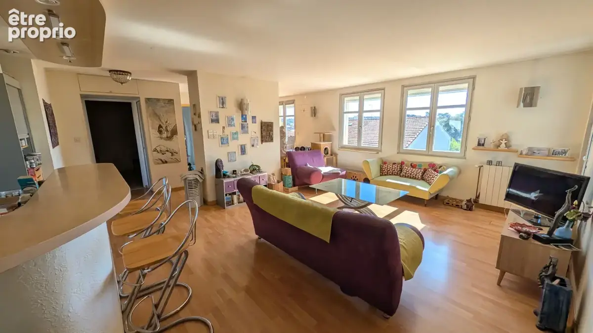 Chateauvert - Appartement F4 avec terrasse et garage - photo 5