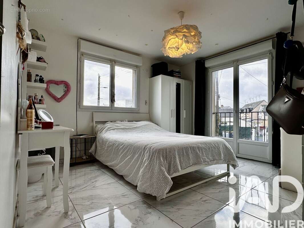 Photo 7 - Maison à FLEURY-LES-AUBRAIS