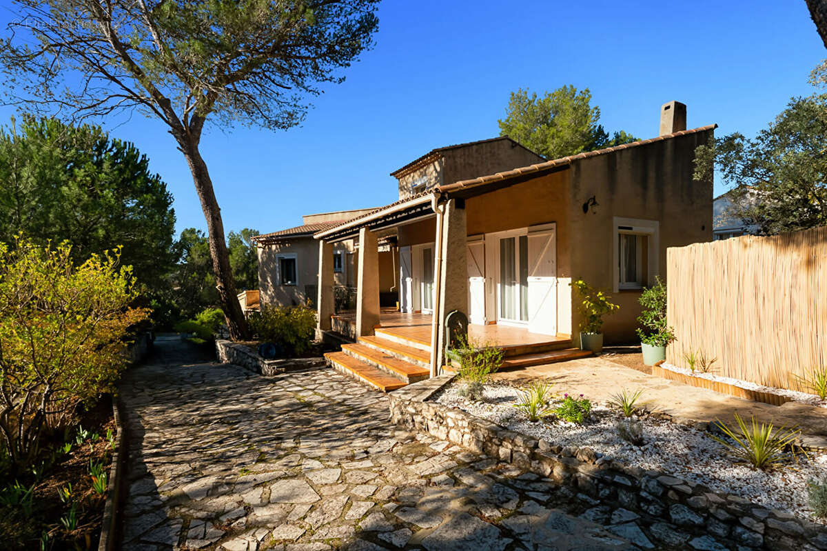 Maison à BOUC-BEL-AIR