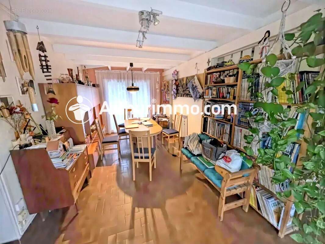 Appartement à SAVIGNY-LE-TEMPLE