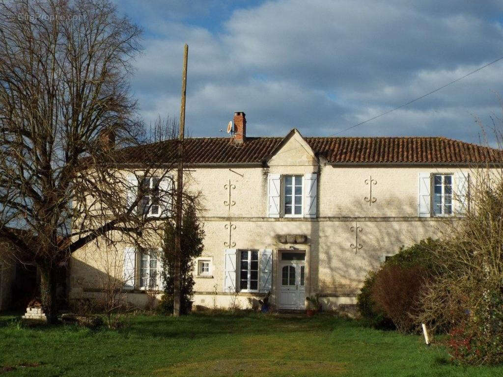 Maison à LE LANGON