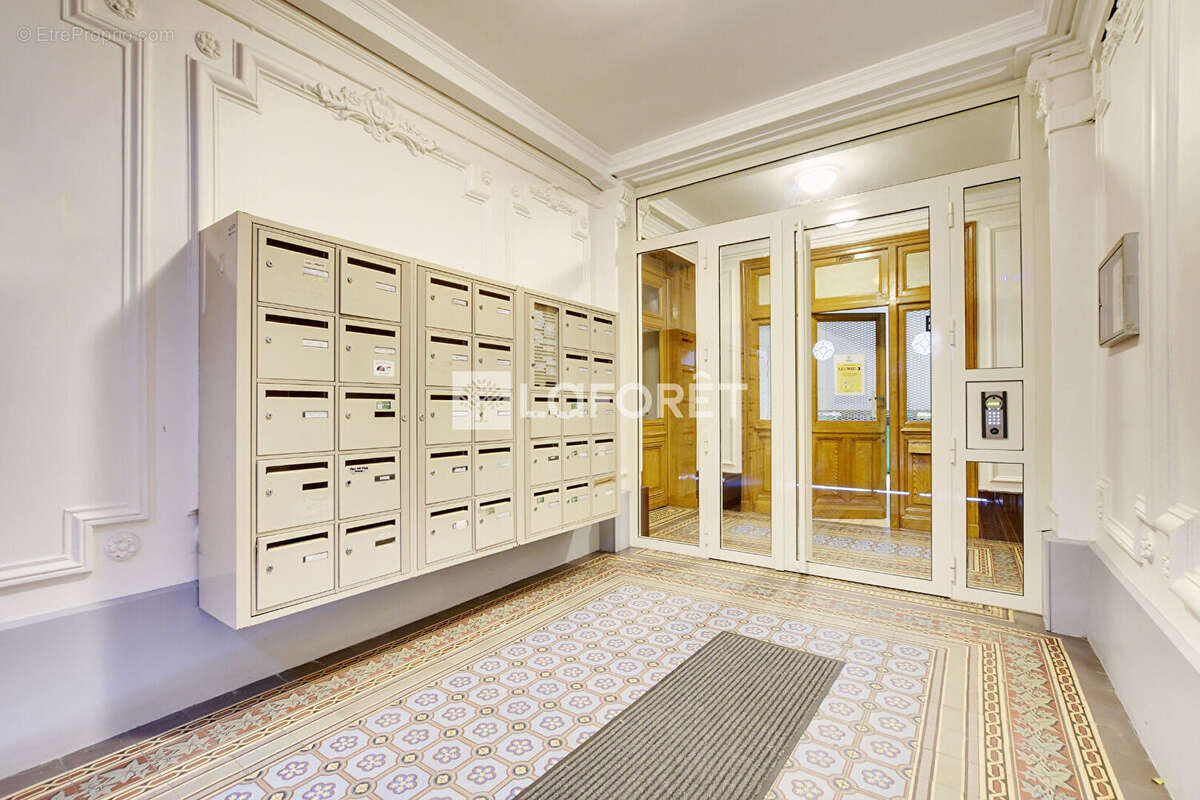 Appartement à PARIS-18E