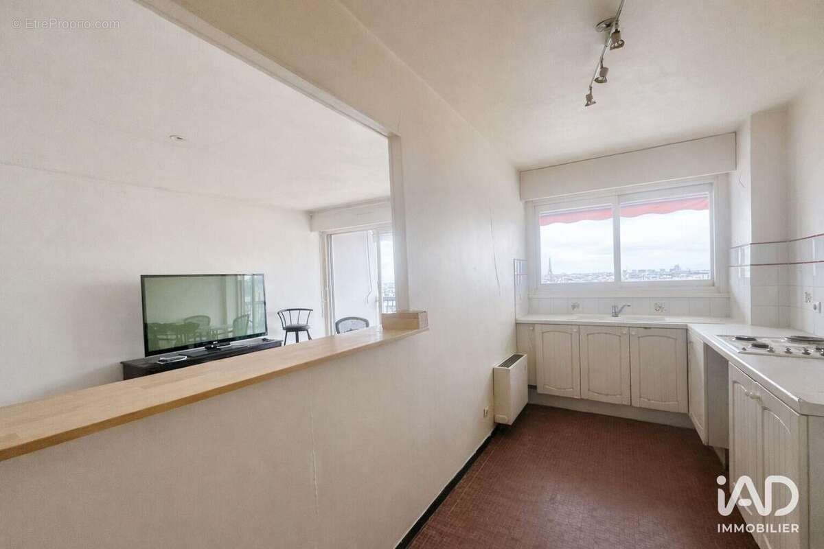 Photo 3 - Appartement à COURBEVOIE