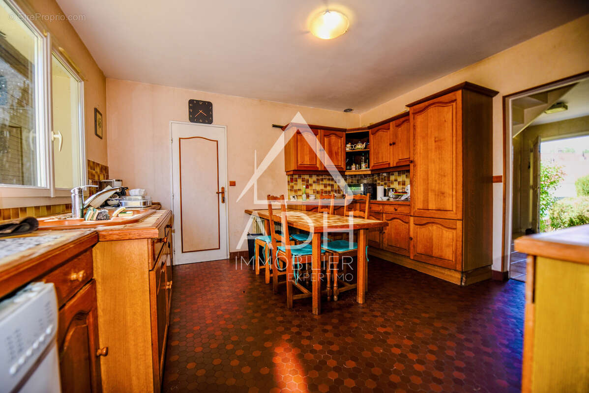 A VENDRE A JOUARS PONTCHARTRAIN Maison 6 pièces / 4 chambres - 116,60m2 - photo 5