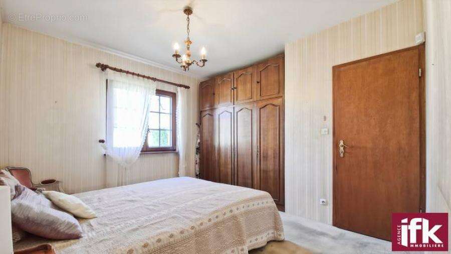 Horbourg-Wihr : Maison 5 chambres de 144m² sur 6 ares de terrain - photo 15