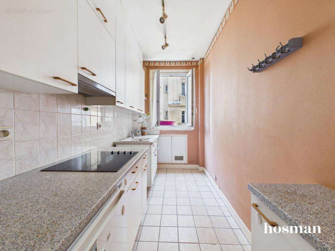 Appartement à PARIS-14E