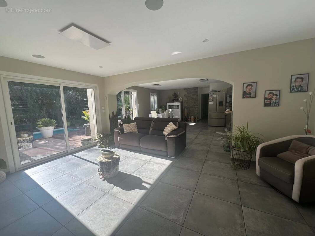 Maison à NANS-LES-PINS