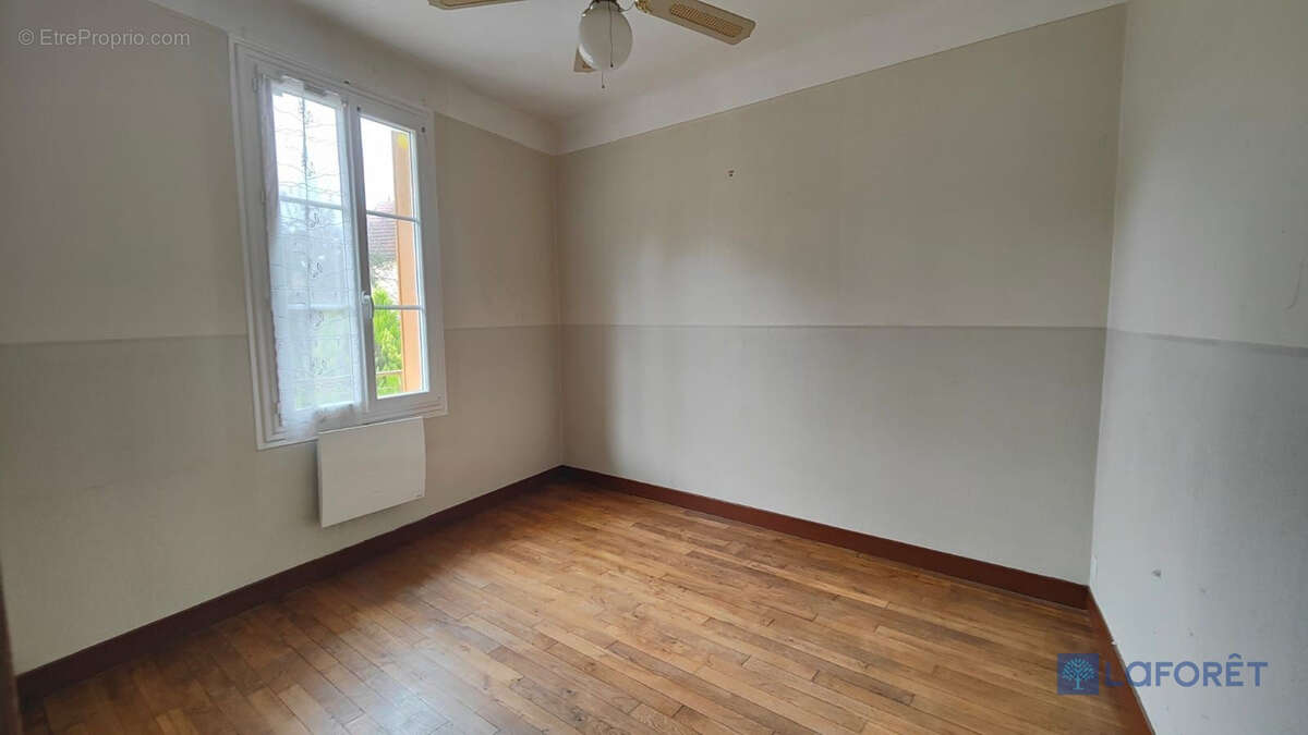 Maison à OLLAINVILLE