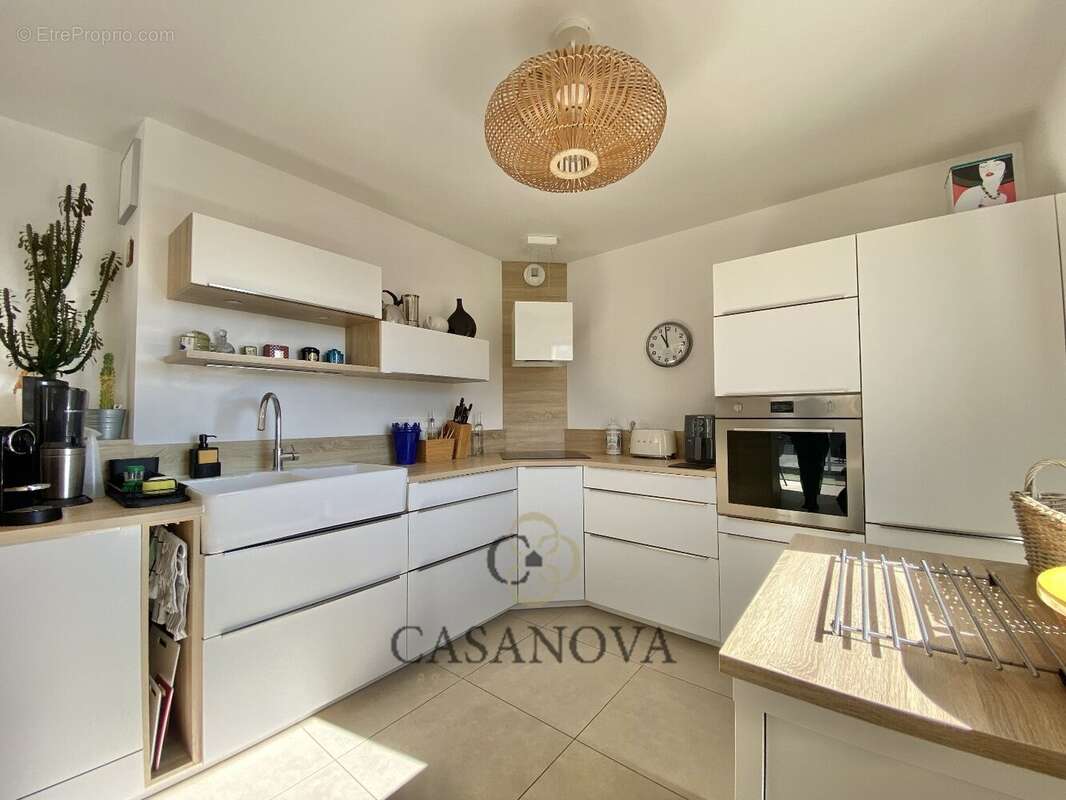Appartement à MAUGUIO